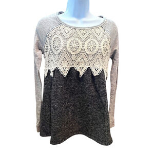 Rewind Gray Tone Lace Long Sleeve Light Sweatshirt Size XS Raw Hem Cotton Blend